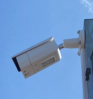 Vöxss maskin AB i Tranås får intelligent AI kameraövervakning över sin fordonspark, 2022
